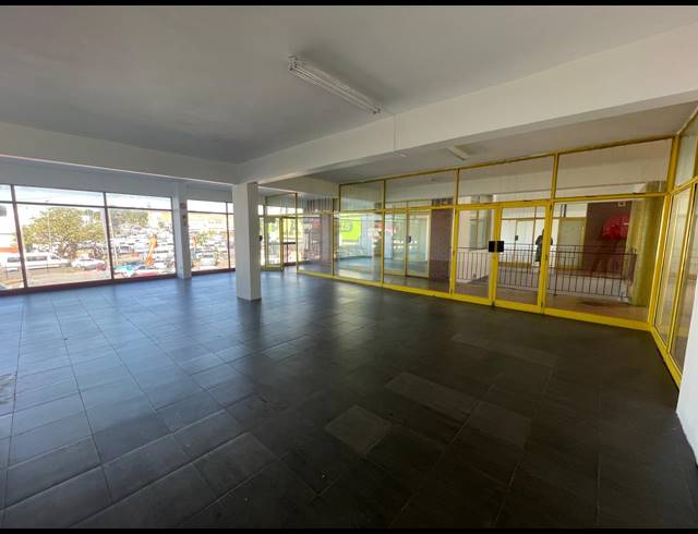 80M² RETAIL TO LET IN STARWOOD